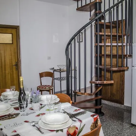Apartment Trilocale A 300 Metri Dal Mare Gambero Alghero
